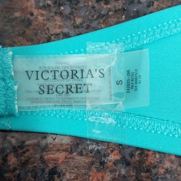 4 Victoria's Secret Bathimg Bikini Tops...Size S - Picture 7 of 14
